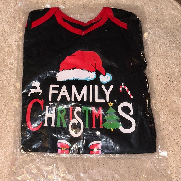 3/6m Christmas Jumpsuit - Picture 2 of 3